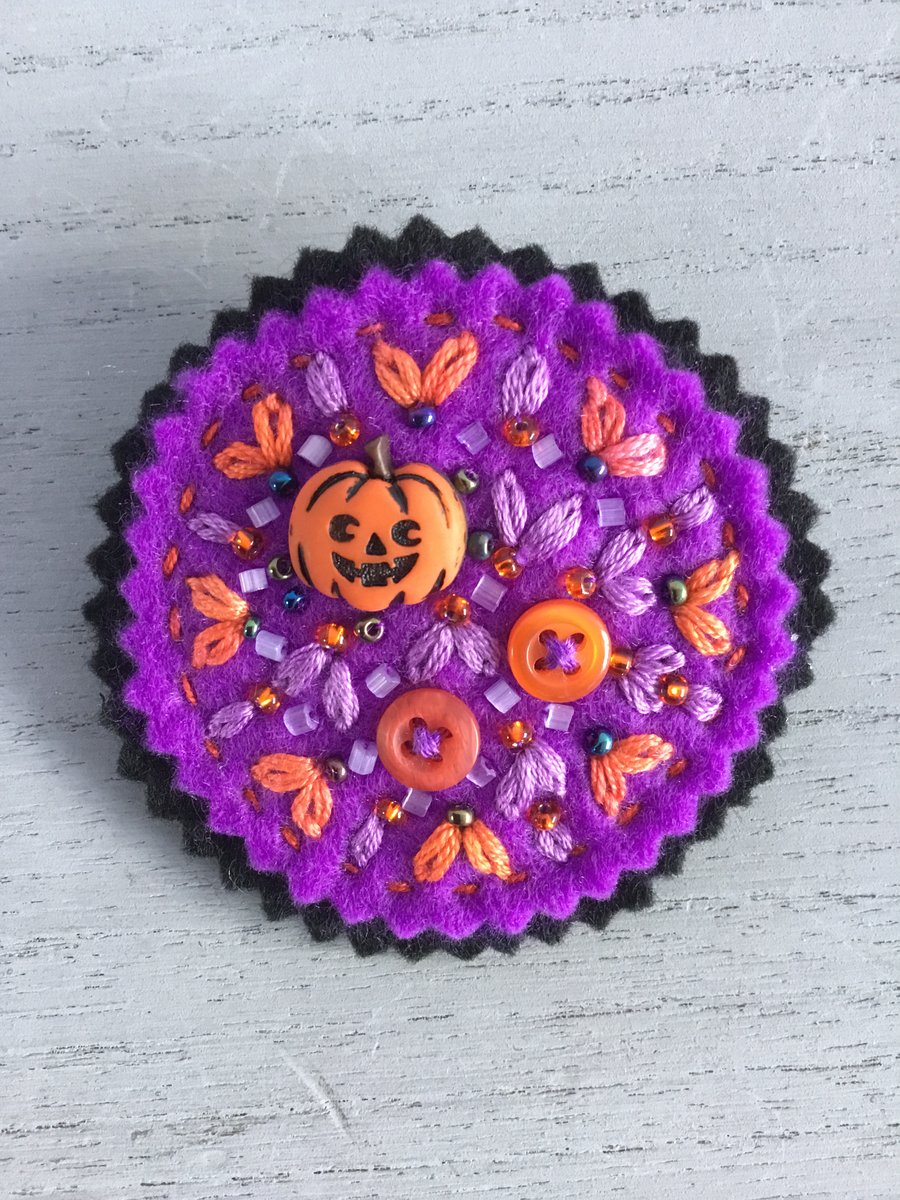 Embroidered Halloween Festive Brooch 