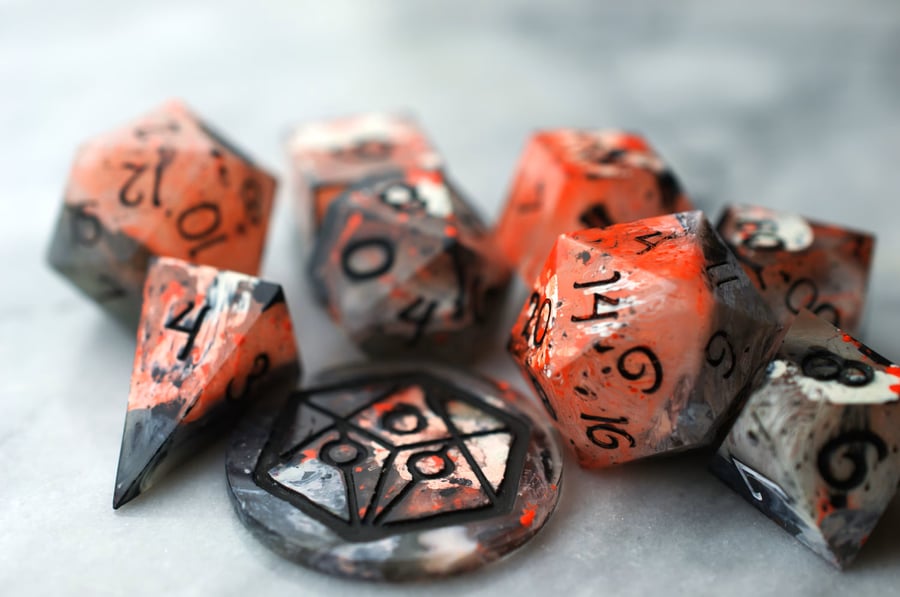 Tippler's Bane: 9 handmade dice, great for fans of ttrpgs, dnd5e, pathfinder