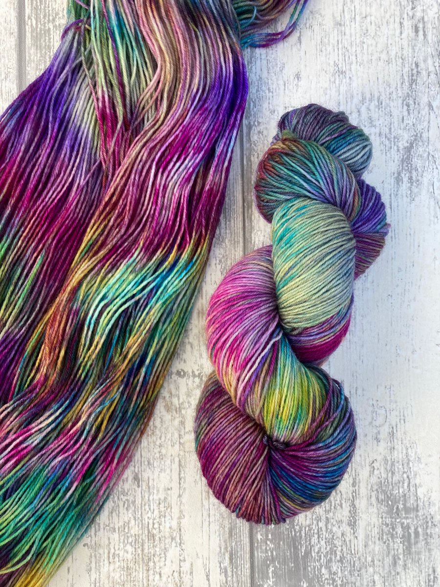 Hand dyed knitting yarn 4 ply Sock Yarn 100g Tom’s Magic Paws
