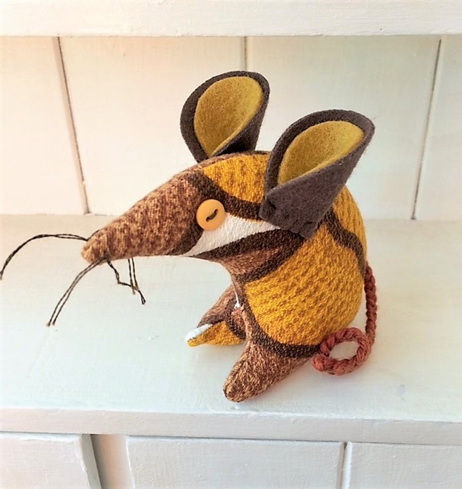 PATCHES Retro Mouse in Brown and Mustard 50s 60s Barkcloth VIntage Fabric