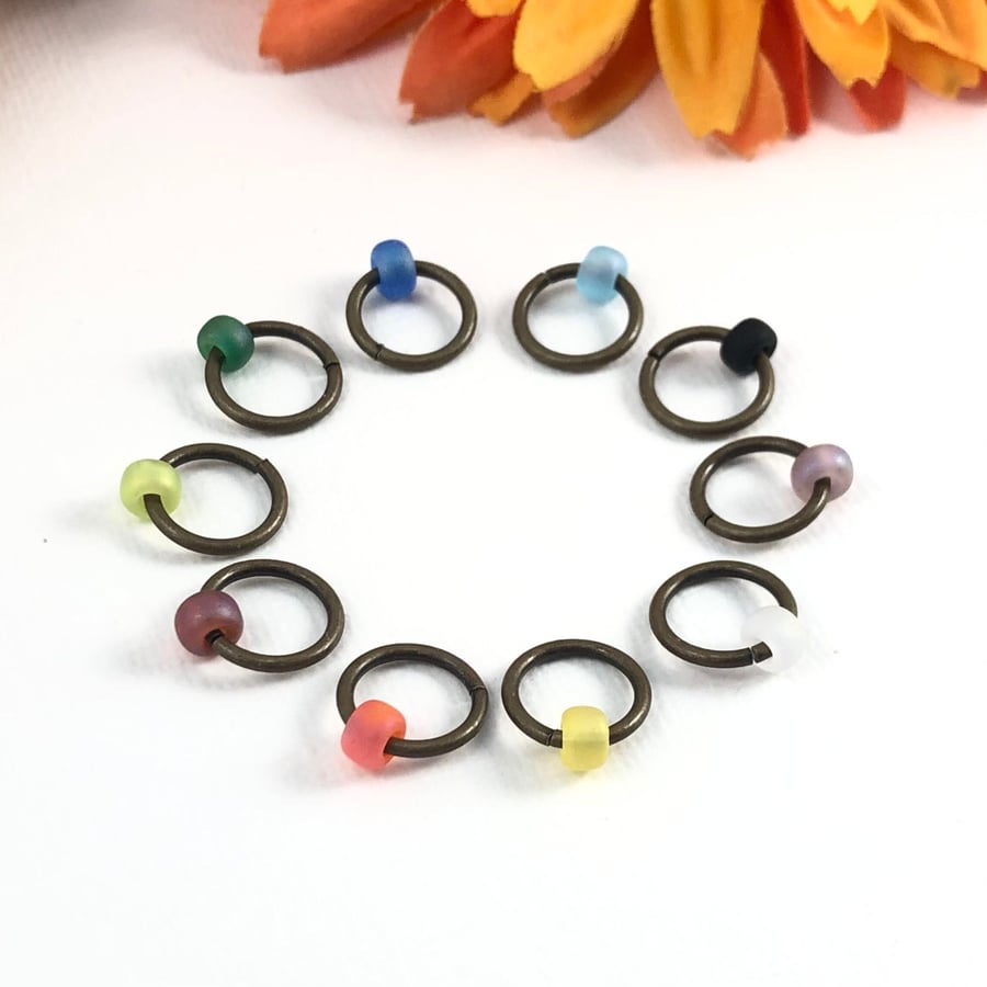 10 Stitch Markers RAINBOW Bronze Ring Mix Glass Jewel MInimalist Knitting Stitch