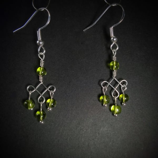 Delicate wire design beaded earrings (pair)