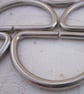 10 Medium Large Silver Tone D Rings - Image 3