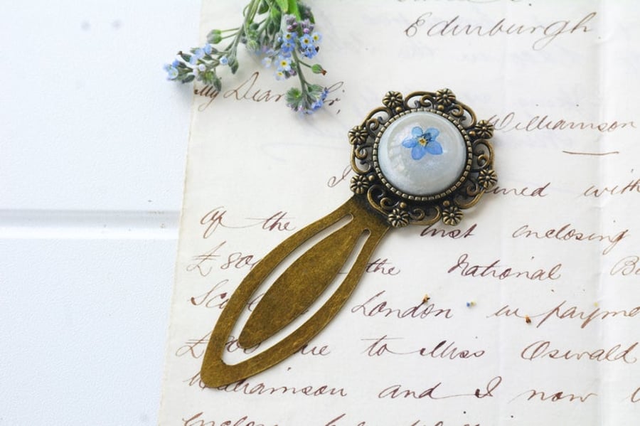 forget me not bookmark, pressed flowers resin bookmark, book worm gift