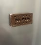 Bourbon biscuit magnet - Image 1
