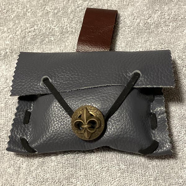 Small Pouch - Grey and Brown Leather Medieval Style - Fleur de Lis Closure