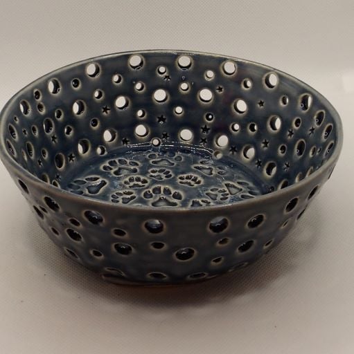 Bowl for rinsing and washing soft fruits.