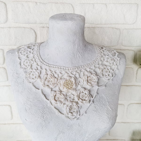 White wedding crochet everyday necklace White flowers hand crochet necklace