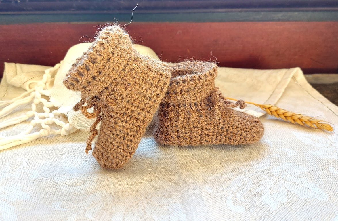 Alpaca Baby Booties, undyed, pure certified alpaca, 0-6 months