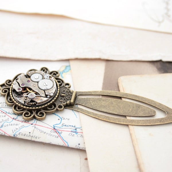 Gothic Bookmark Antique Bronze with Antique Watch Movement