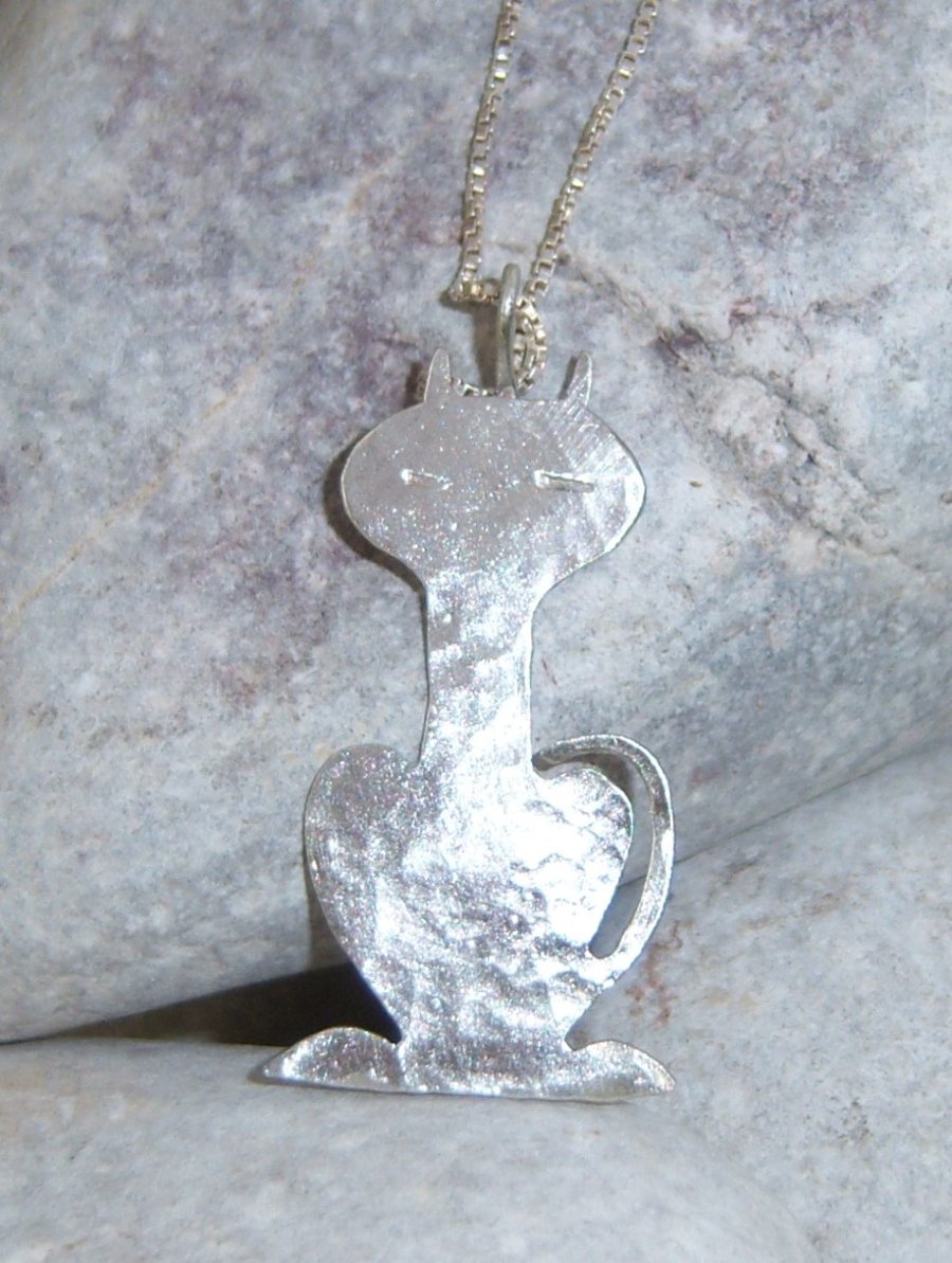Cat  pendant in sterling silver