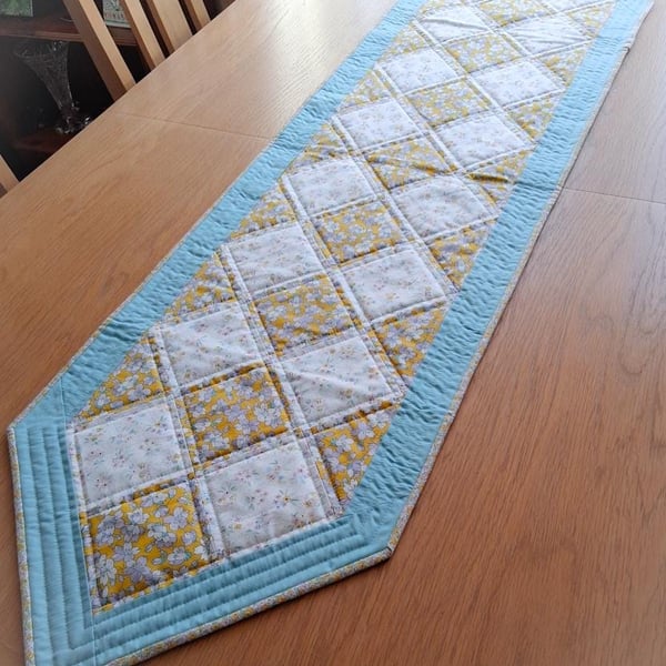 Yellow, Cream and Purple flowers patchwork quilted table runner