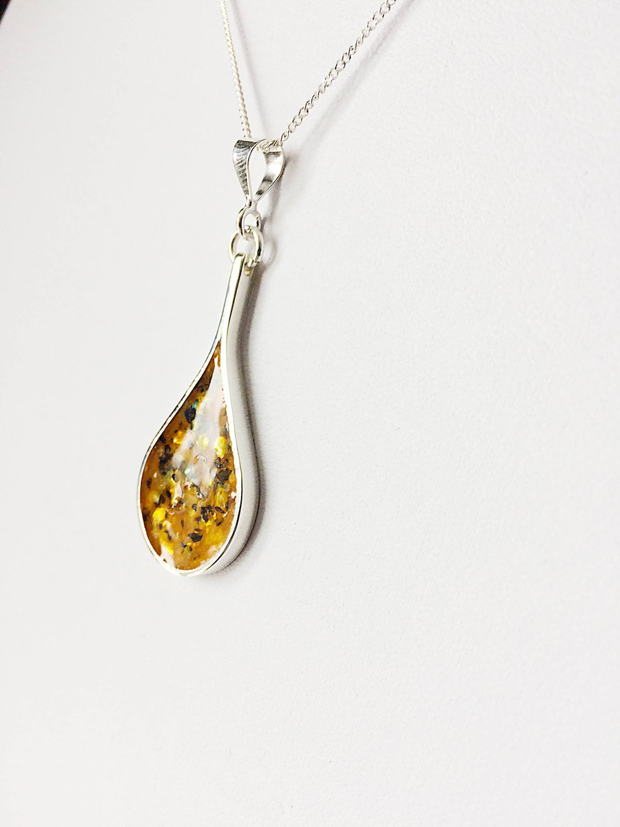 Black and Yellow Sterling Silver Shell Teardrop Pendant Necklace