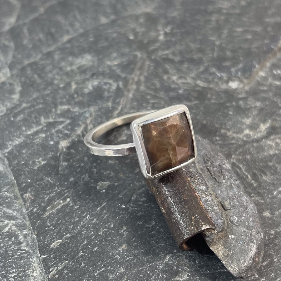 Silver and square brown sapphire ring U.K. size M