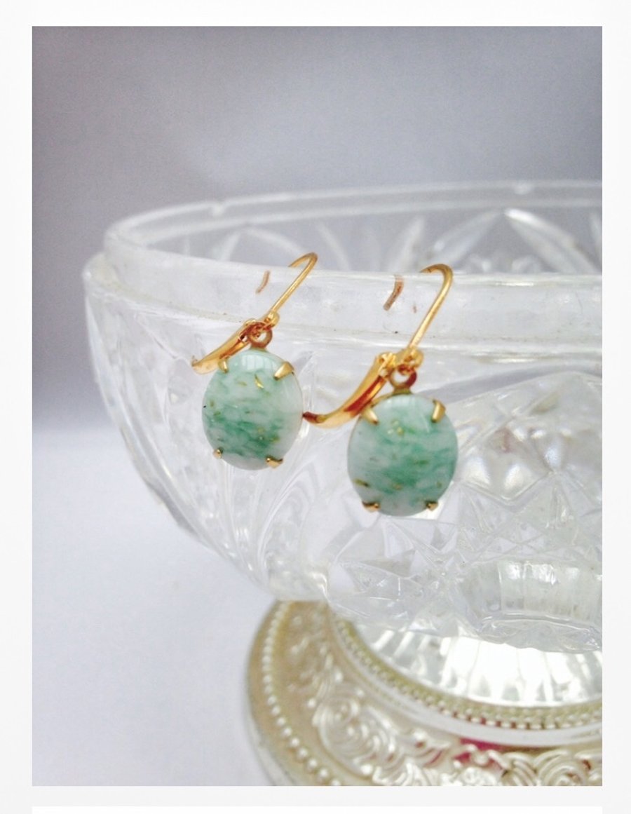 SALE Vintage light sea green glass earrings