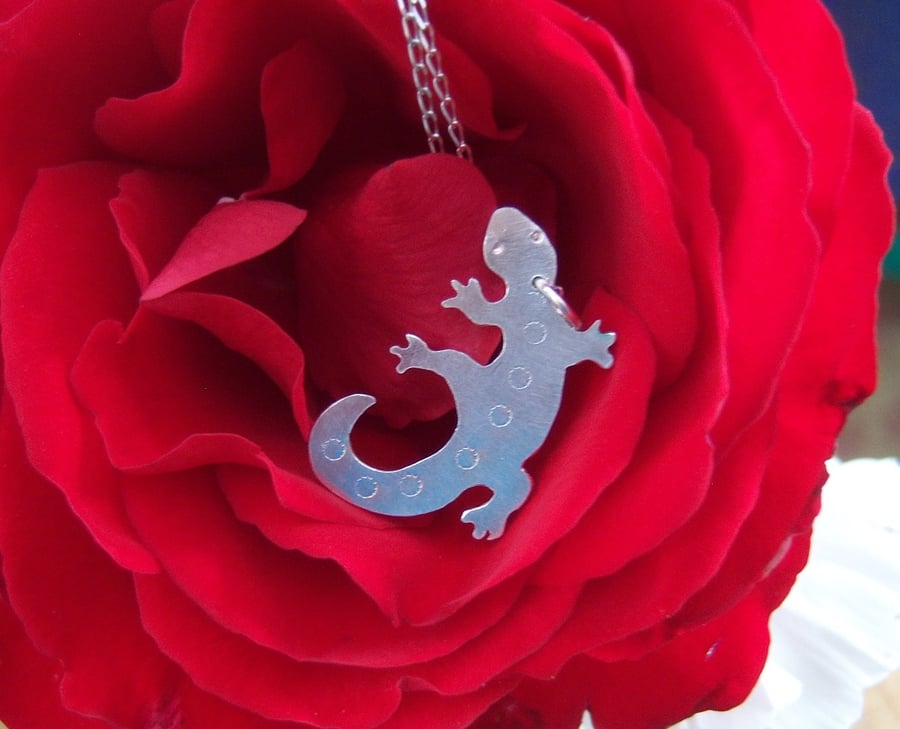Lizard pendant in sterling silver