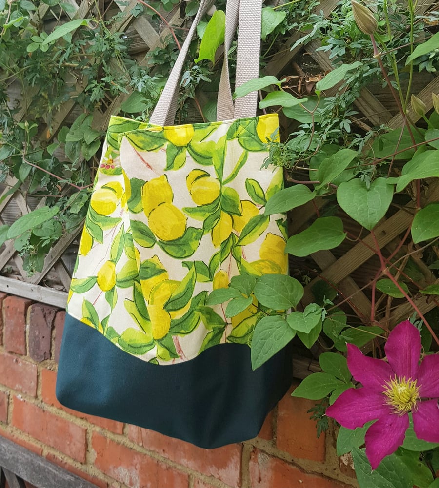 Tote bag; lemons with canvas base