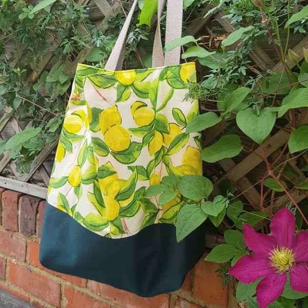 Tote bag; lemons with canvas base
