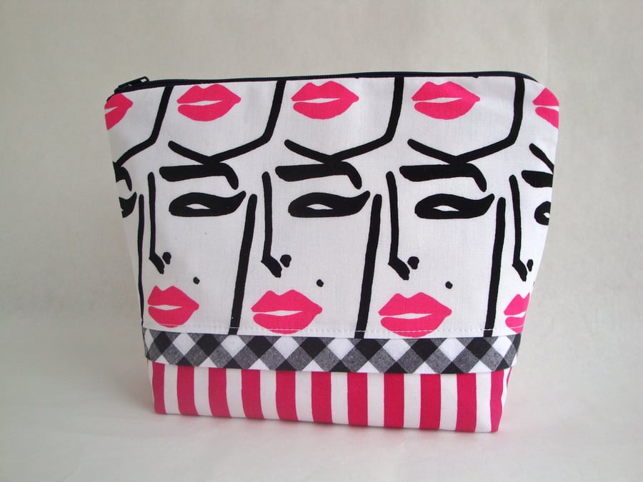 SALE Cotton Toiletries bag - Wash bag - pink lips 