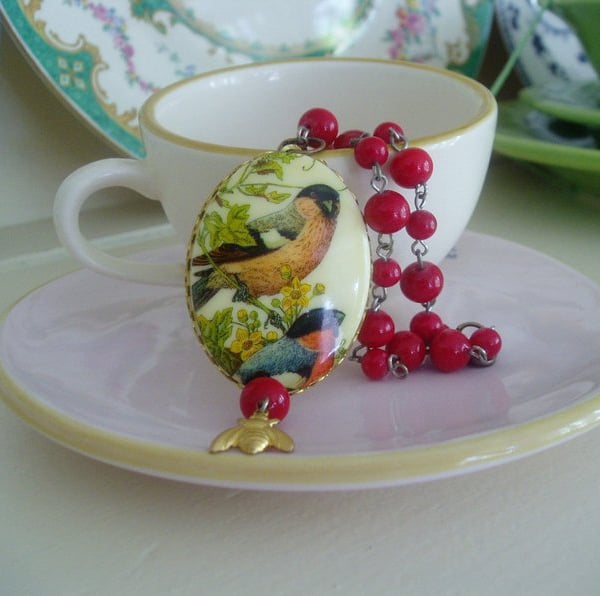 Bird cabochon Beaded  Necklace......