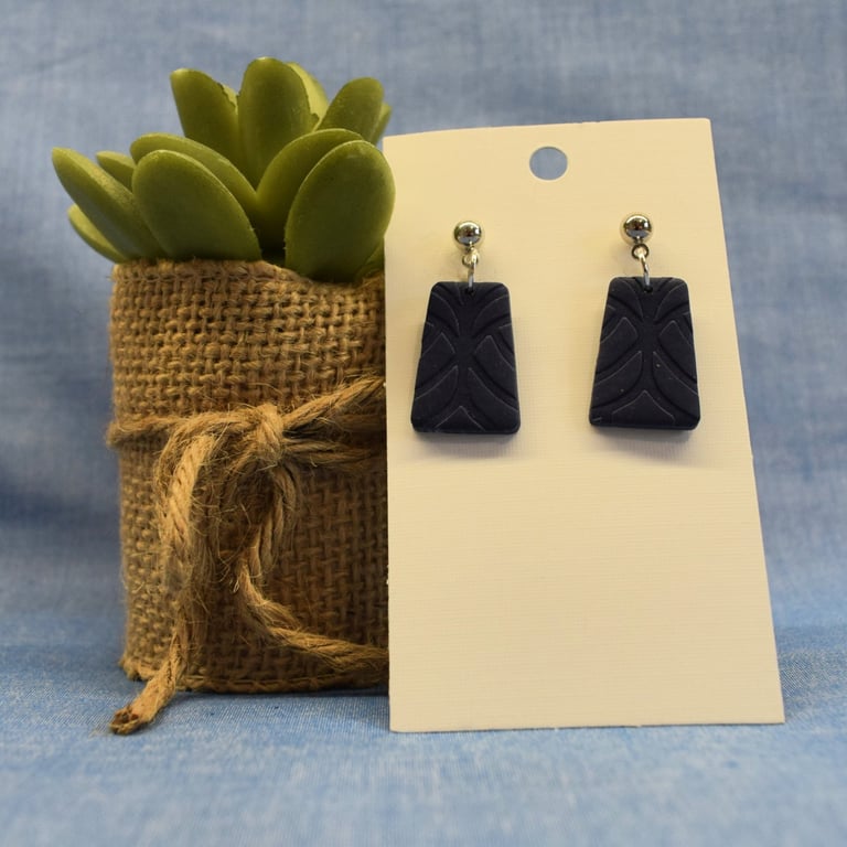 Matt Leaf Imprint Earrings