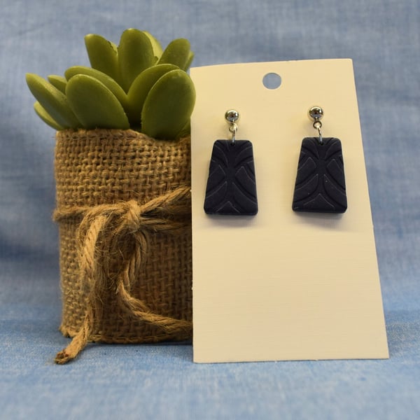 Matt Leaf Imprint Earrings