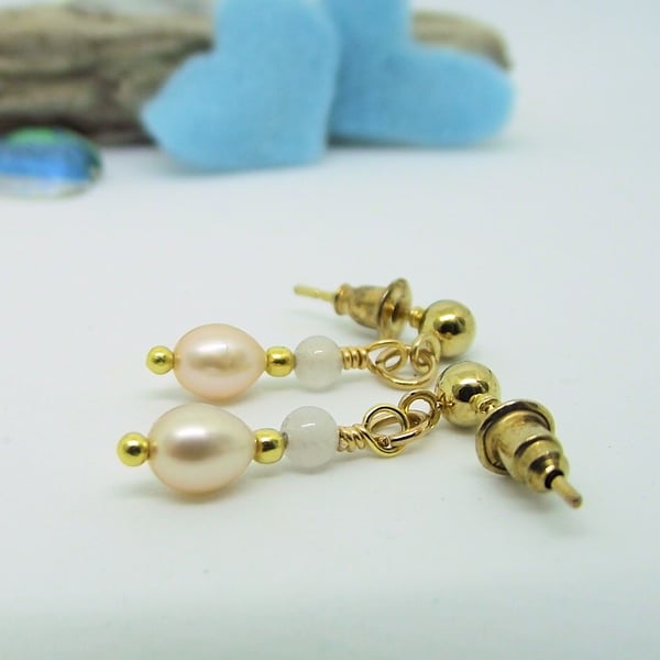 Earrings peach pearl white agate gold stud wedding bridesmaid