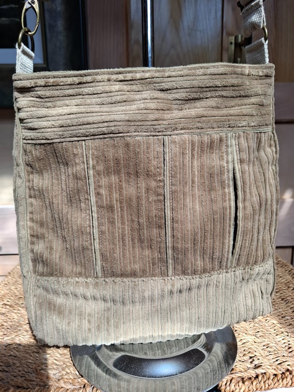 Taupe box pleat bag