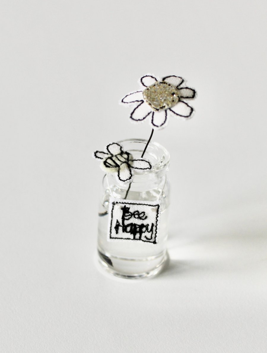 'Bee Happy' Daisy in a Bottle