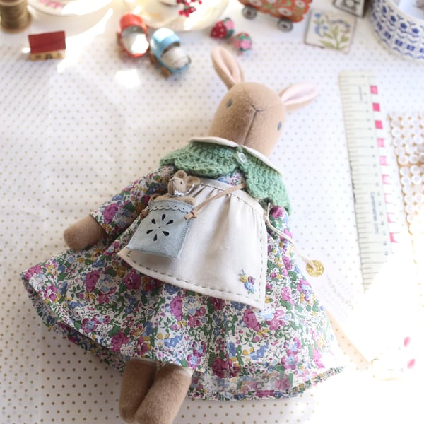 Heirloom Liberty Bunny - Claire-Aude