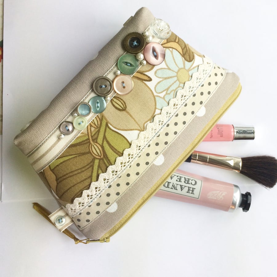 SALE Vintage Button Make Up Bag