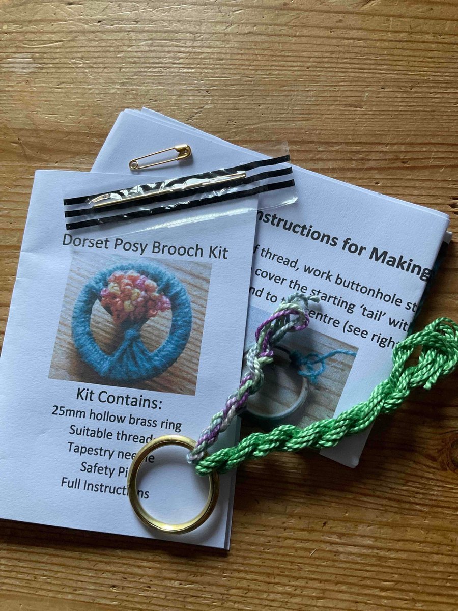 Dorset Posy Brooch Kit, Green Stems with Pale Mauve Flowers, P20