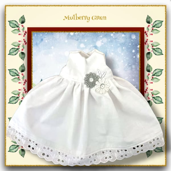 White Broderie Anglais Trimmed Daisies Dress