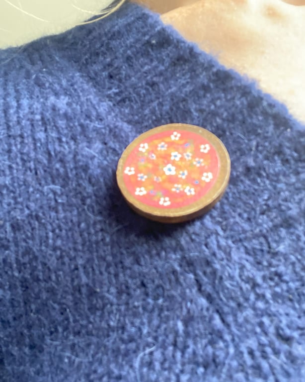 Wooden floral pin for a Christmas present