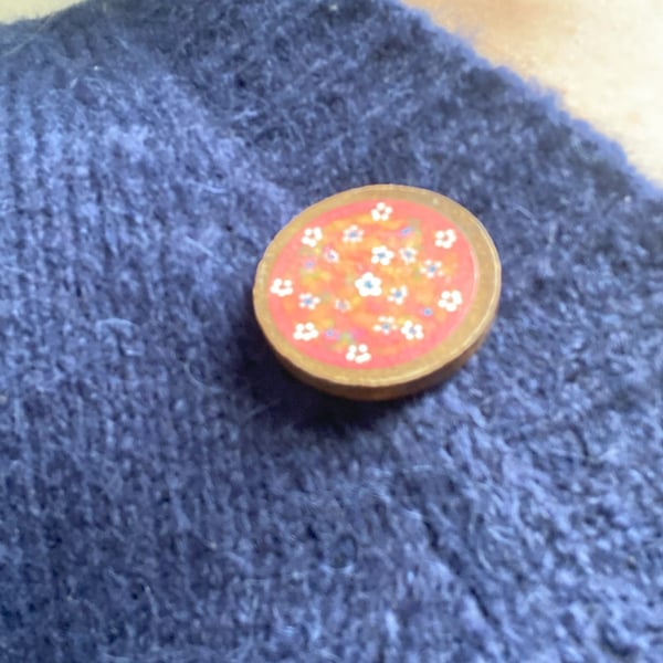 Wooden floral pin for a Christmas present