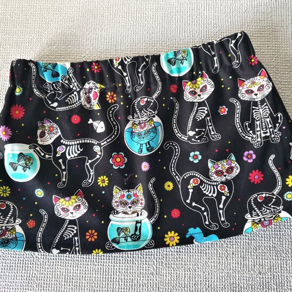 Baby's skirt with fun skeleton cat print