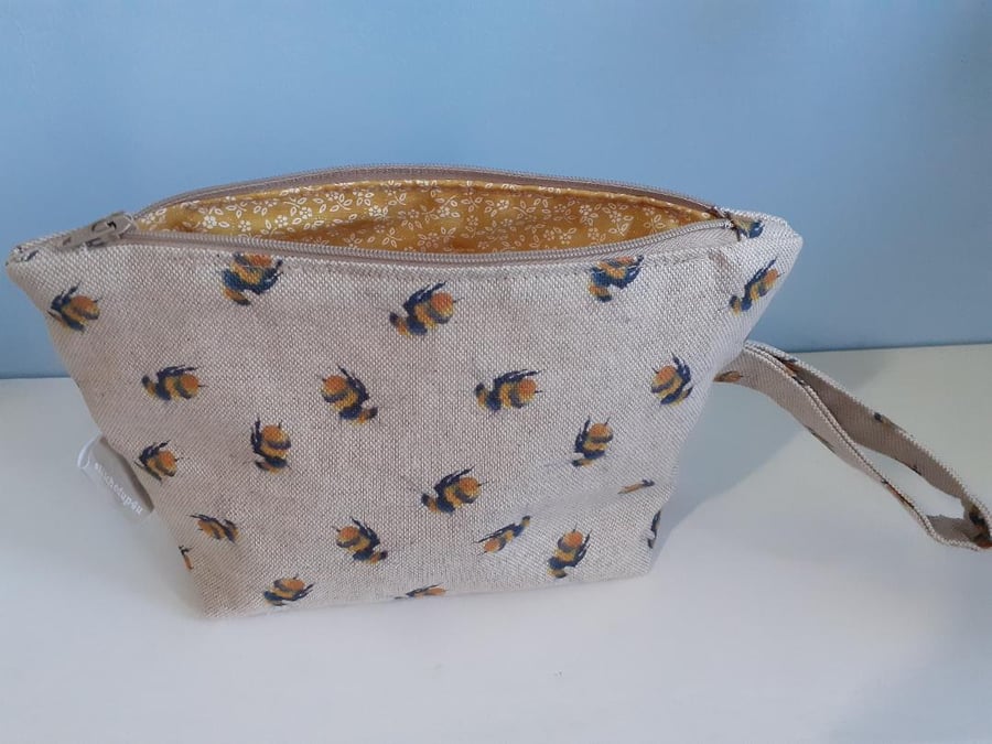 Busy Bee Fabric Makeup-Toiletries Bag
