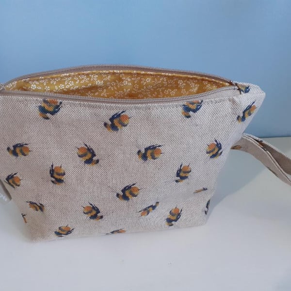 Busy Bee Fabric Makeup-Toiletries Bag