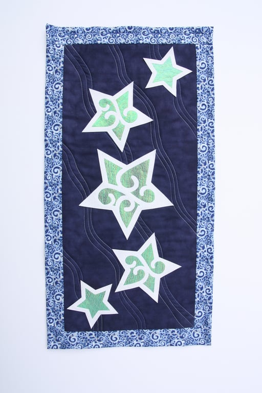  Iridescent Star Kit Runner Quilt 