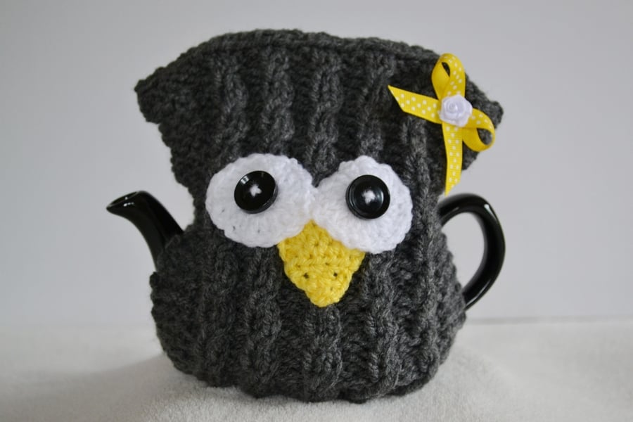  1 - 2 Cup Dark Grey Hand Knitted Owl Tea cosy Pot Cover