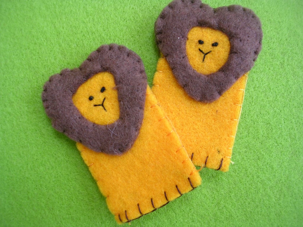 Handmade Felt Big Cat Lion Finger Puppet