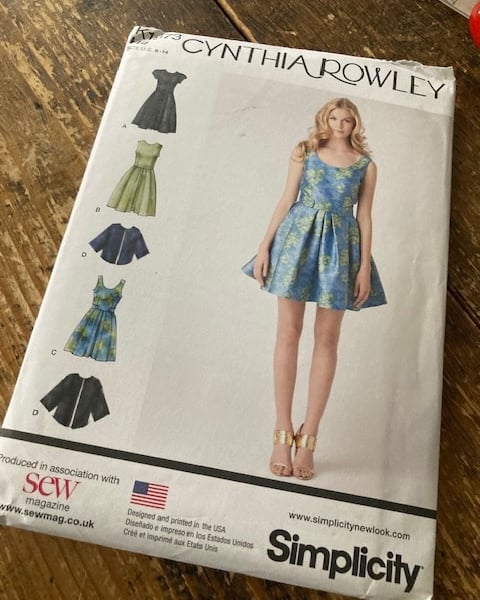 Simplicity Cynthia Rowley K1873 - Dress and Cape 6 - 14