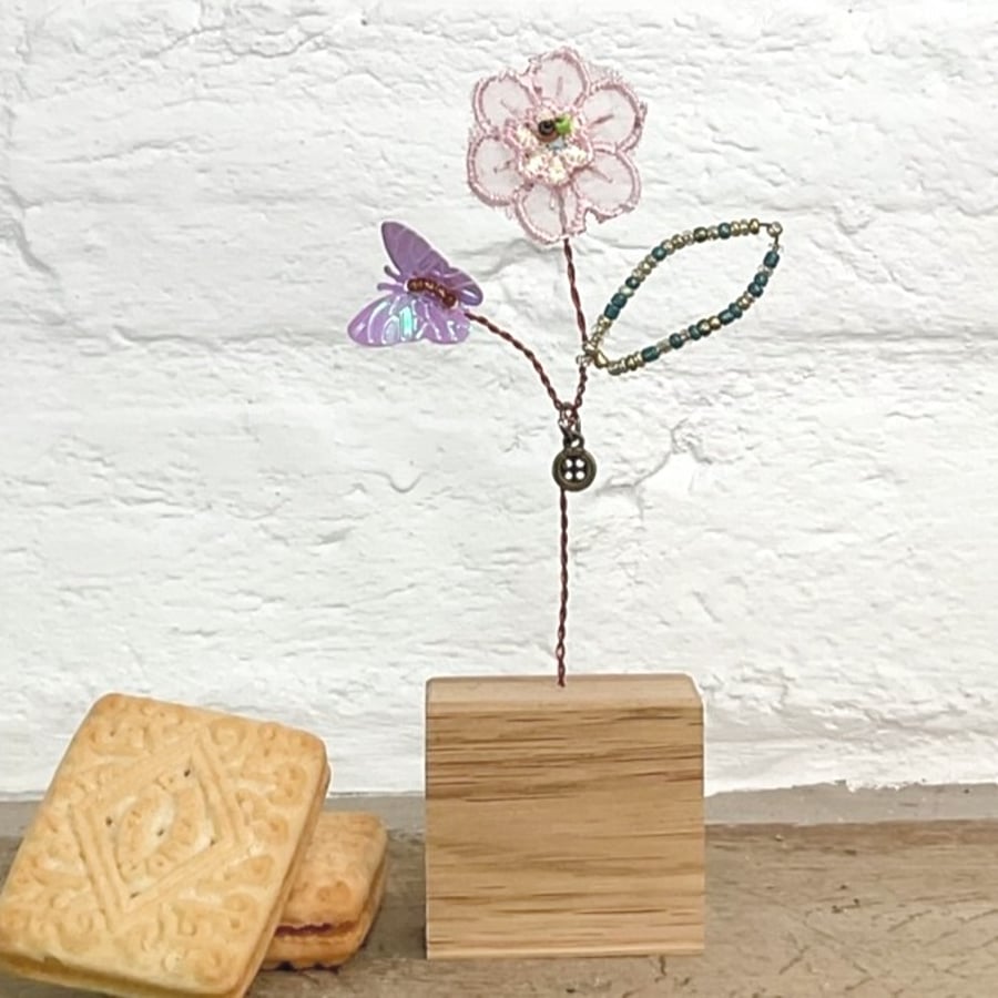 Single Stem Embroidery Bloom Letterbox Gift