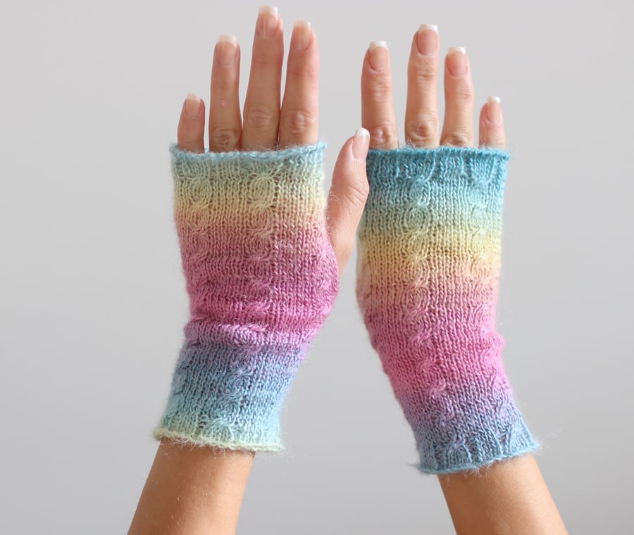 Hand warmers, Fingerless gloves