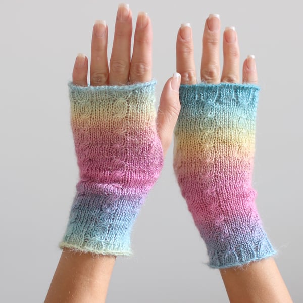 Hand warmers, Fingerless gloves
