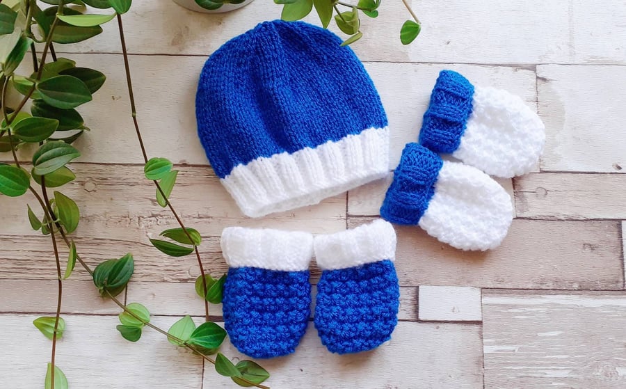 Newborn baby hand knit baby hat and mittens. Wi... - Folksy
