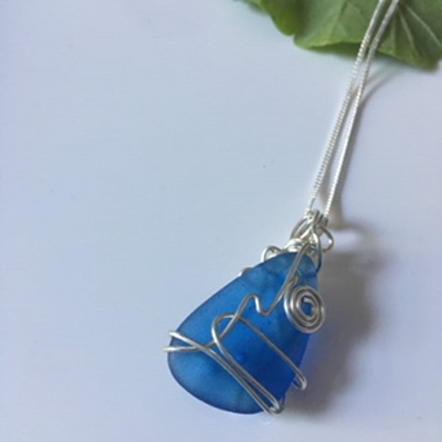 SOLD——Blue Seaglass pendant