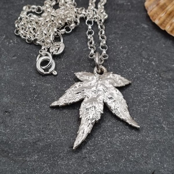 Real Acer leaf preserved in silver pendant necklace