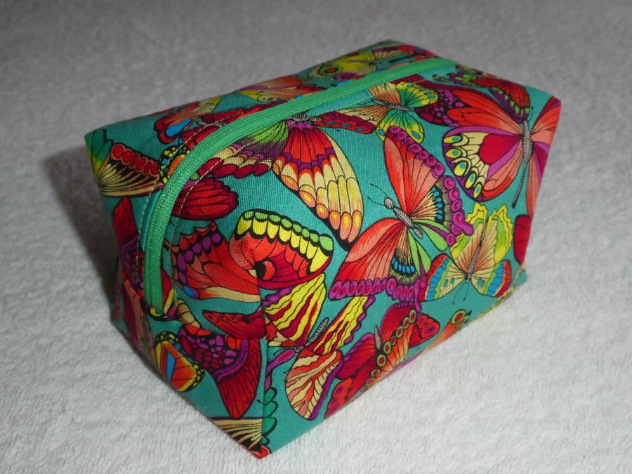 Box Purse. Fully Lined with Zip.Butterfly Print  Box Purse