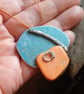 Rock pool segments pendant, anodized aluminium, silver and beach plastic. - Image 4